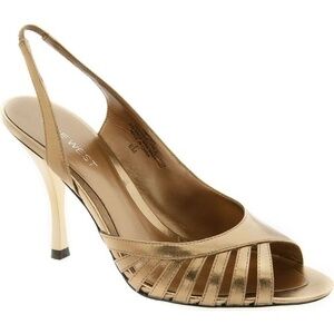 NINE WEST 'Hiatt' Sandal‎ Gold